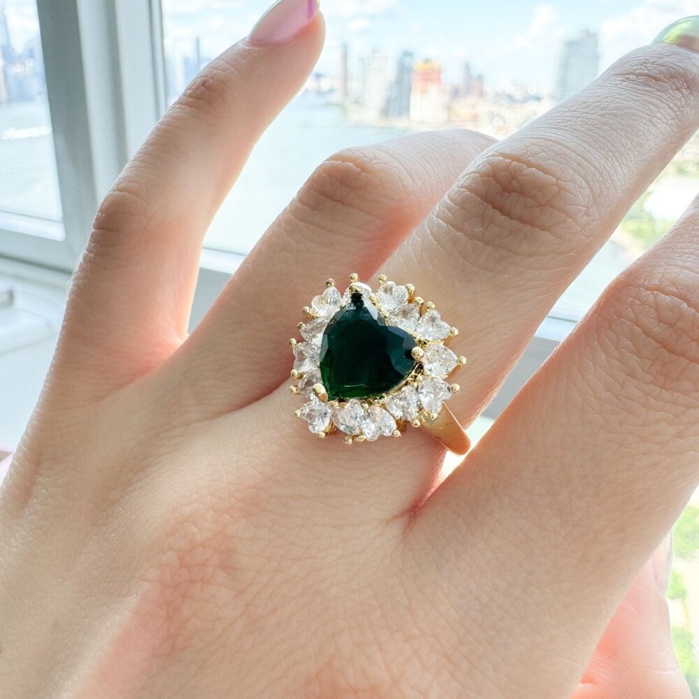 Heart Lab Emerald Solitaire by Bichota